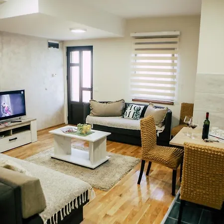 Apartment Family 1